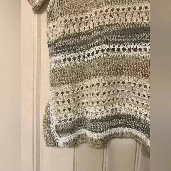 Chico’s Neutral & Gold Stripe Open-Weave V-Neck Tunic Size Small - Picture 7 of 9